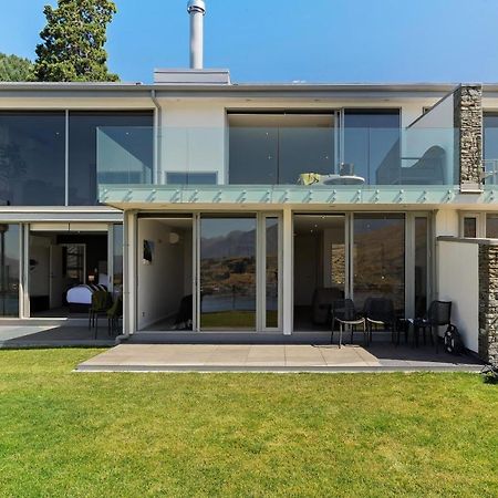 Remarkable Lake View Modern Executive Home Queenstown Exteriör bild