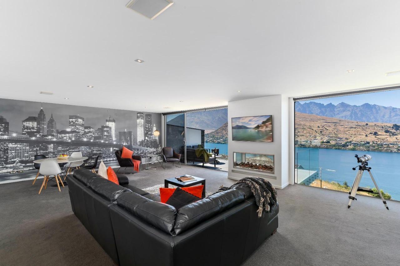 Remarkable Lake View Modern Executive Home Queenstown Exteriör bild